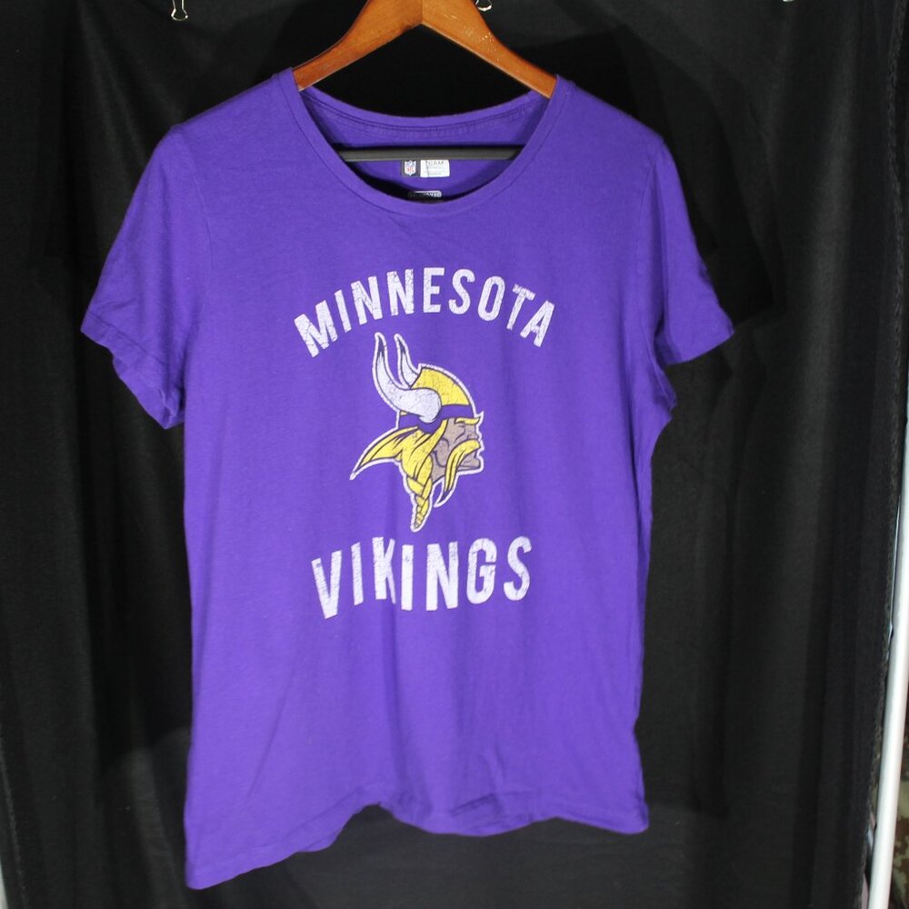 Purple Minnesota Vikings Short Sleeve Tee with Yellow Logo